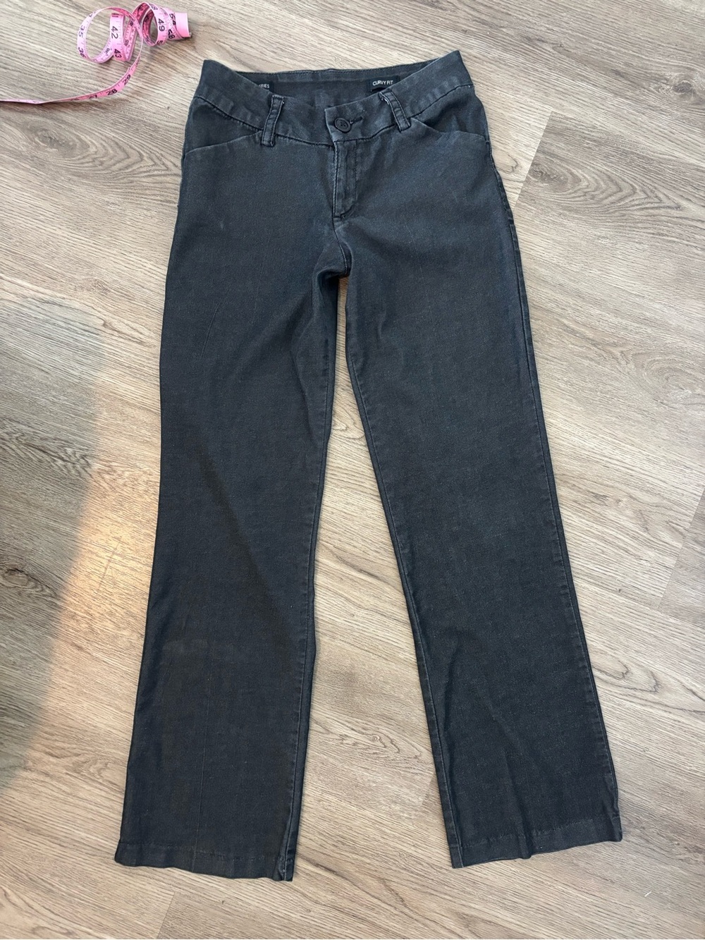 Lee Modern Series Curvy Fit Straight Leg Black Denim Jeans.